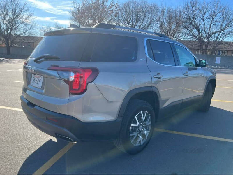 2022 GMC Acadia SLE