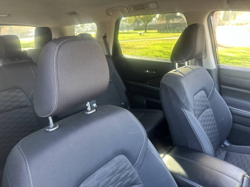 2022 Nissan Pathfinder S