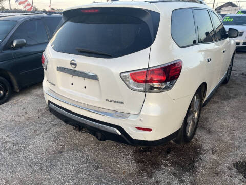 2015 Nissan Pathfinder for sale at SCOTT HARRISON MOTOR CO in Houston TX