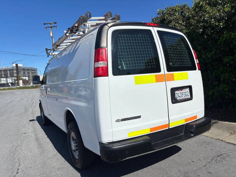 2017 Chevrolet Express 2500