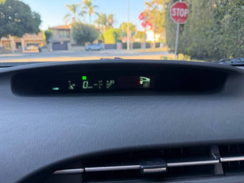 2013 Toyota Prius Two