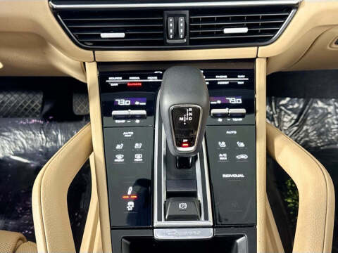 2022 Porsche Cayenne E-Hybrid