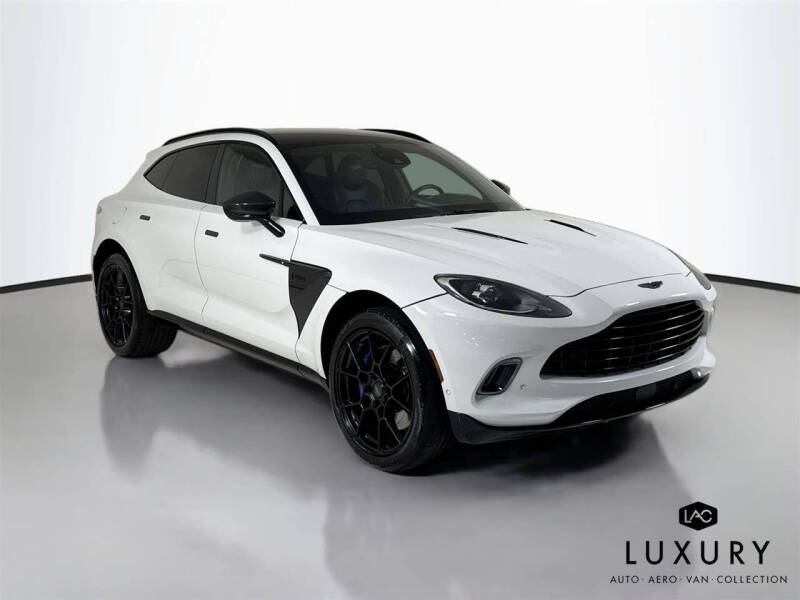 2021 Aston Martin DBX