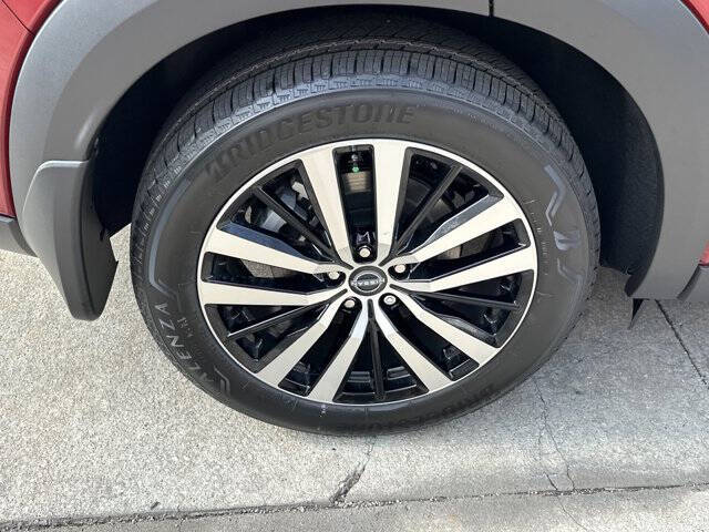 2025 Nissan Pathfinder Platinum