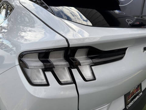 2021 Ford Mustang Mach-E Select