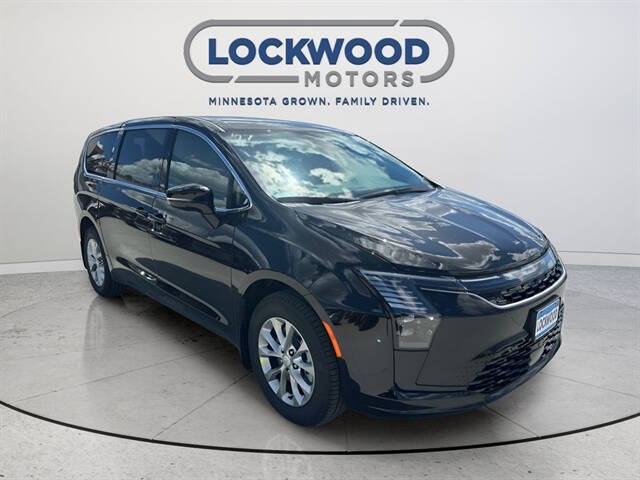2027 Chrysler Pacifica Select