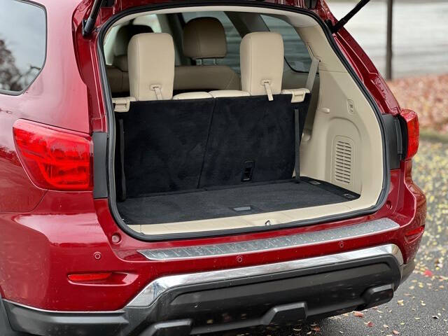 2018 Nissan Pathfinder SL