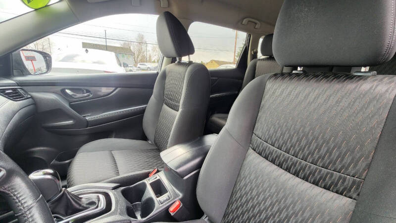2017 Nissan Rogue SV