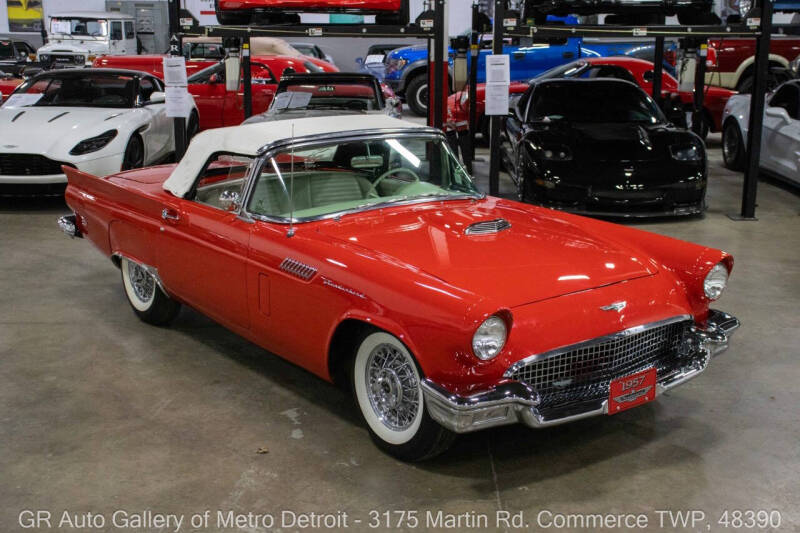 1957 Ford Thunderbird