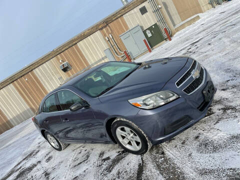 2013 Chevrolet Malibu for sale at United Motors in Saint Cloud MN