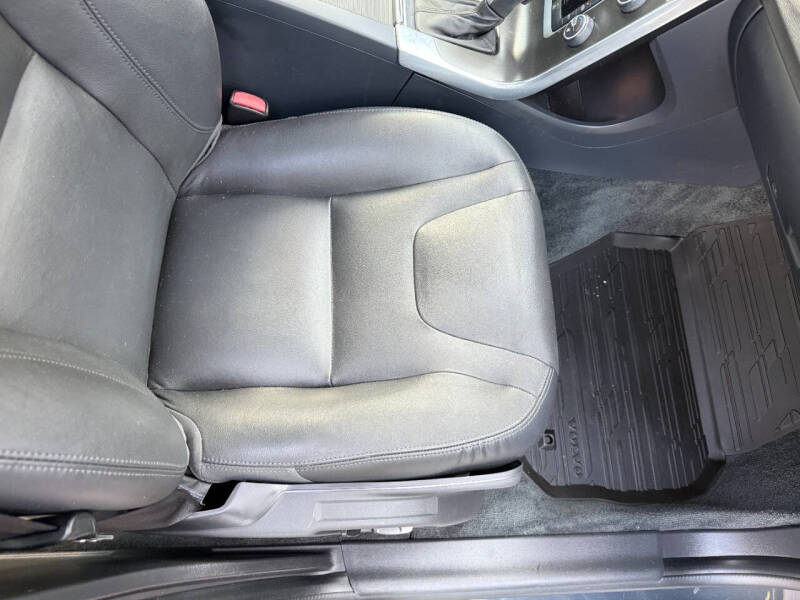 2015 Volvo S60 T5 Drive-E Premier Plus