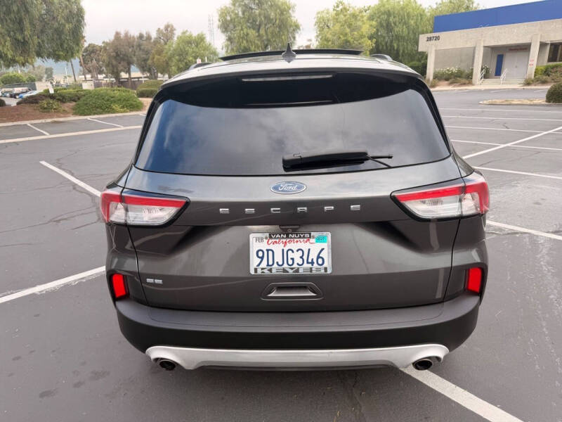 2020 Ford Escape SE