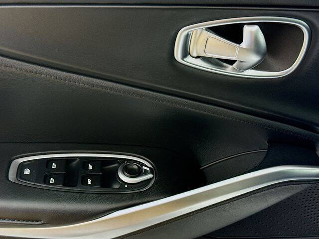 2021 Aston Martin DBX