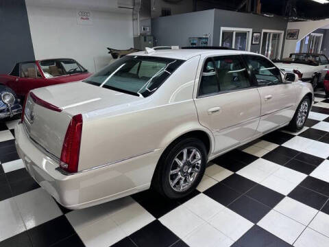 2011 Cadillac DTS Luxury Collection
