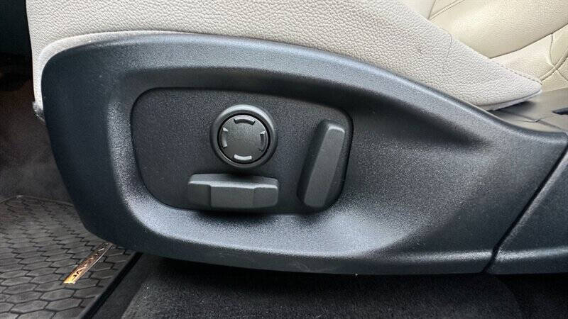 2018 Jaguar F-PACE 25t Prestige