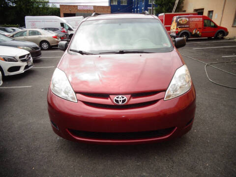 2009 Toyota Sienna for sale at Alexandria Car Connection in Alexandria VA