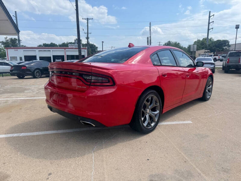 2015 Dodge Charger SXT