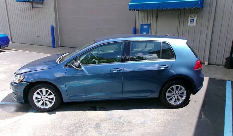 2017 Volkswagen Golf TSI SE