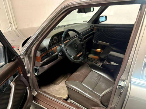 1991 Mercedes-Benz 560-Class 560 SEL