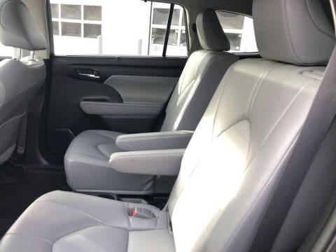 2022 Toyota Highlander XLE