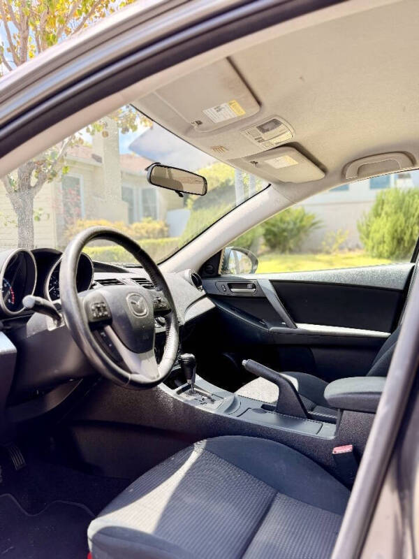 2013 Mazda MAZDA3 i Touring