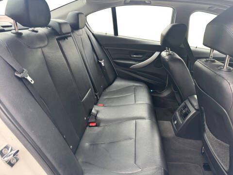 2012 BMW 3 Series 328i