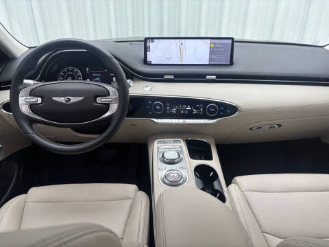 2023 Genesis GV70 2.5T Standard