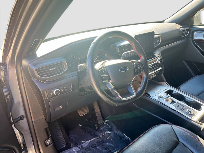 2022 Ford Explorer ST-Line