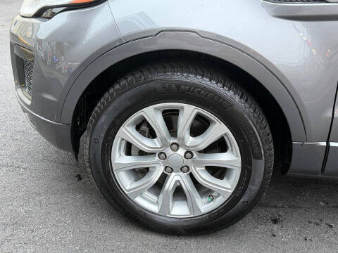 2019 Land Rover Range Rover Evoque SE