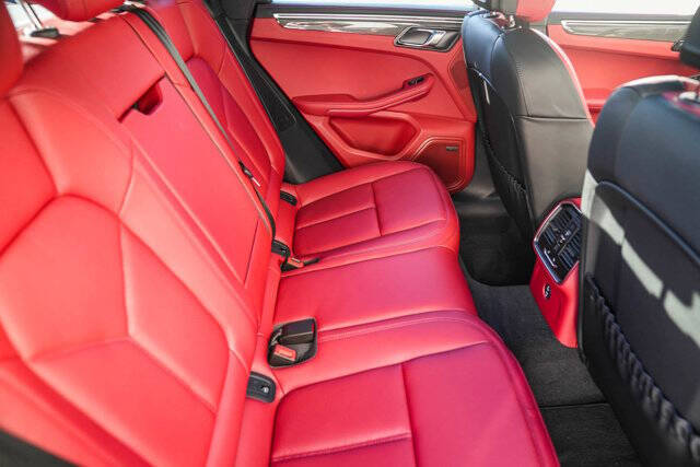 2024 Porsche Macan GTS