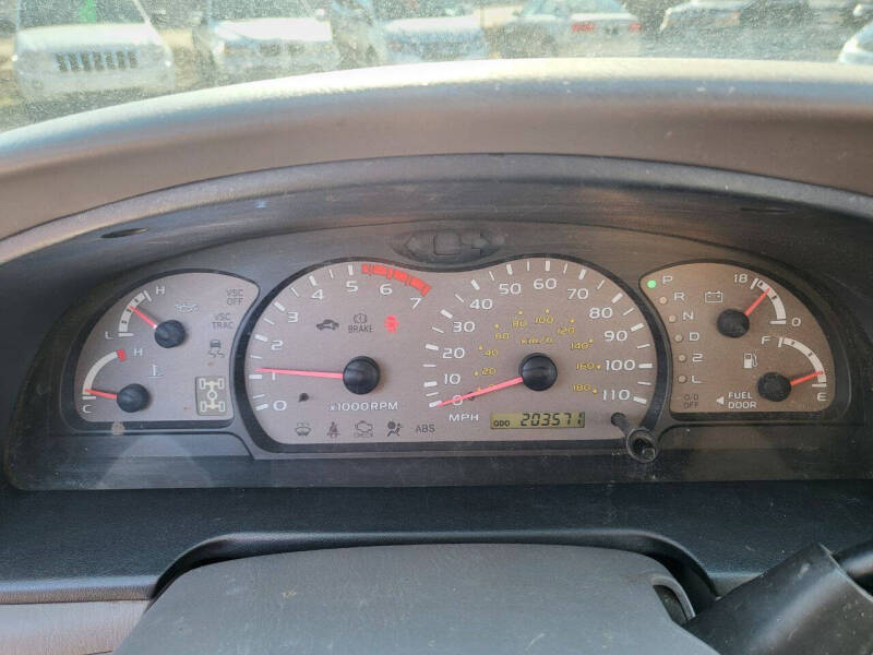 2004 Toyota Sequoia Limited