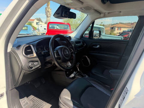 2017 Jeep Renegade Deserthawk