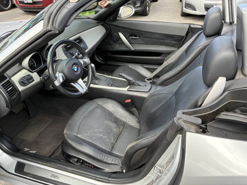 2005 BMW Z4 3.0i