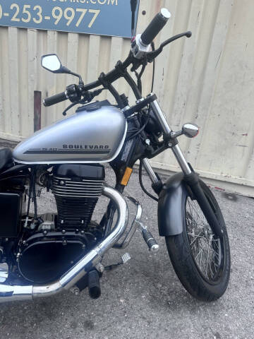 2018 Suzuki Boulevard S40
