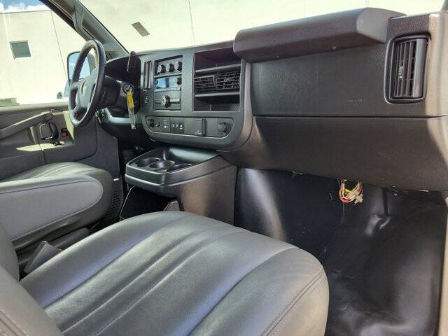 2021 Chevrolet Express 2500