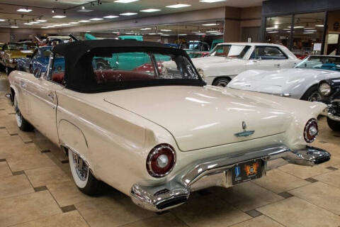1957 Ford Thunderbird