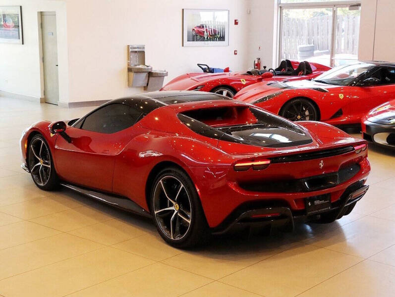 2024 Ferrari 296 GTS