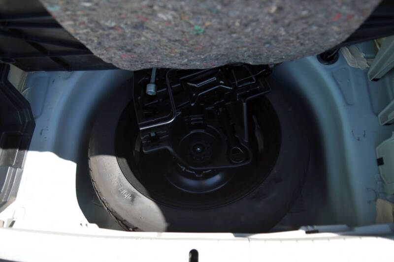 2015 Toyota Prius Three