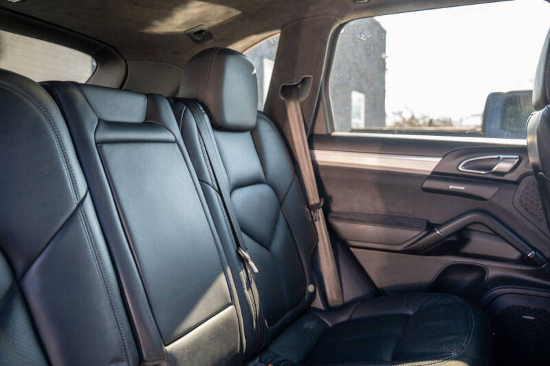 2016 Porsche Cayenne GTS