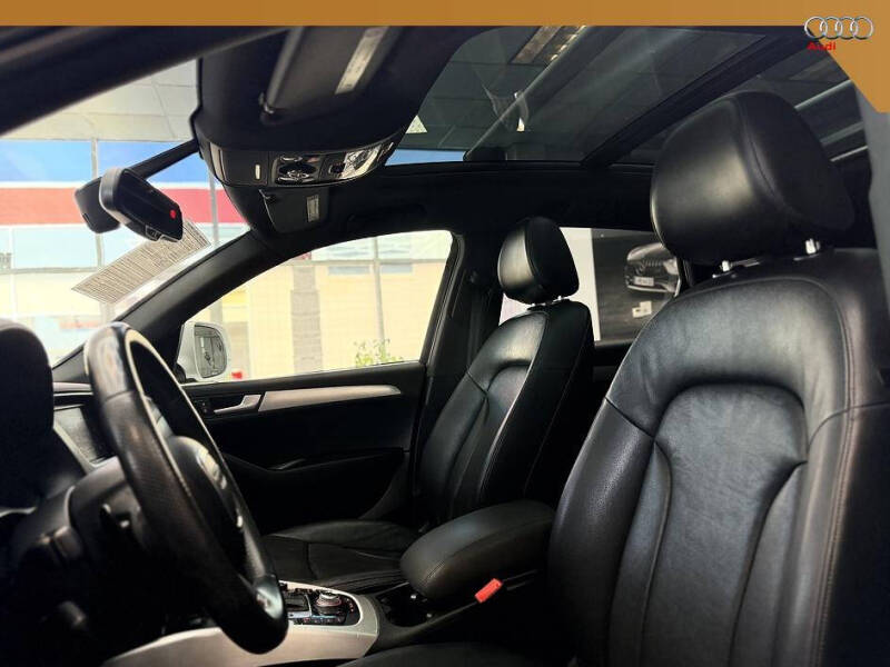 2012 Audi Q5 3.2 quattro Premium Plus