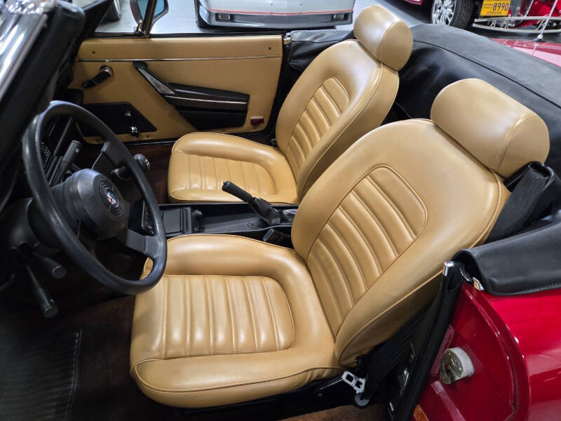 1989 Alfa Romeo Spider Graduate