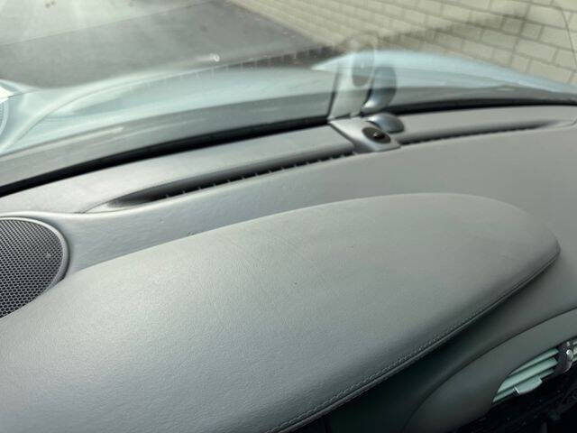 2004 Porsche 911 Carrera 4S