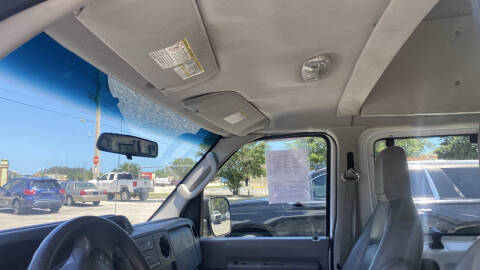 2009 Ford E-Series E-350 SD XLT