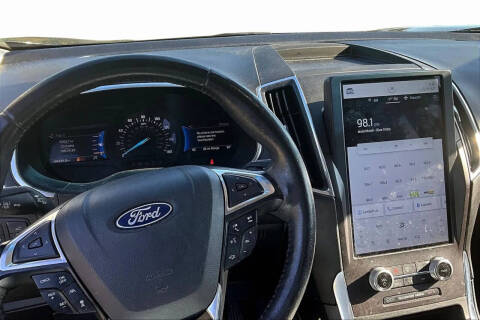 2021 Ford Edge Titanium