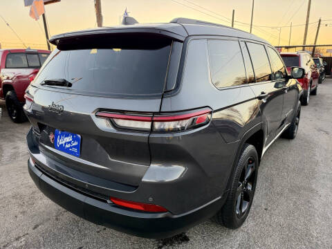 2022 Jeep Grand Cherokee L Laredo