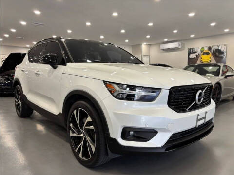 2020 Volvo XC40 T4 R-Design