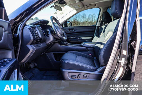 2023 Nissan Pathfinder SV