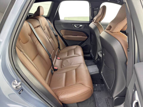 2022 Volvo XC60 Recharge T8 Inscription Expression