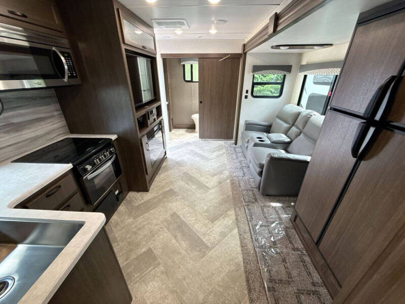 2020 Winnebago Voyage