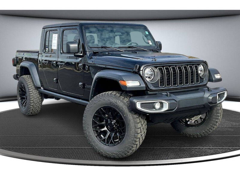 2024 Jeep Gladiator Sport